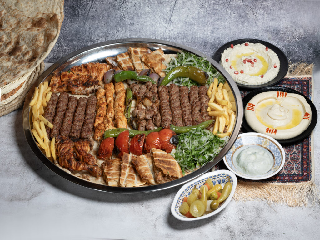 صينية مشويات عربي مشكلة وسط