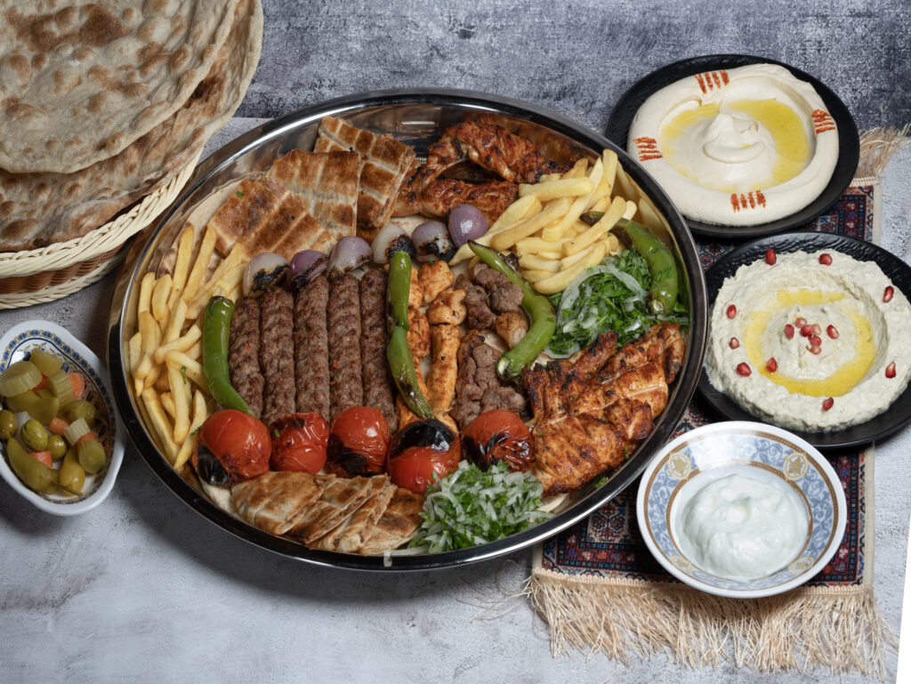 صينية مشويات عربي مشكلة صغيرة